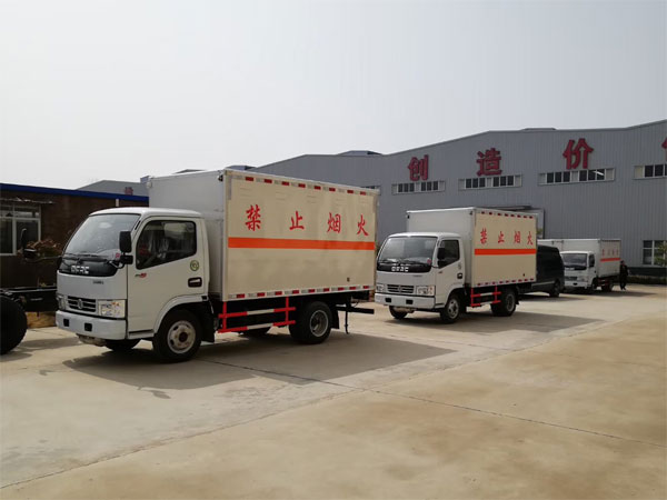 東風(fēng)多利卡3.5米爆破器材運(yùn)輸車